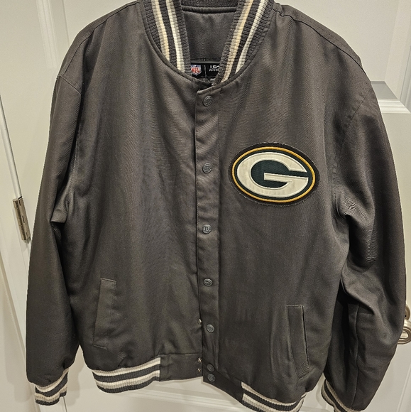 Green Bay Packers Embroidered NFL Jacket (Large) - Picture 2 of 2